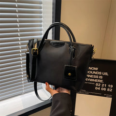 Bolsa Tiracolo Giuliana™ - Tendência Atemporal